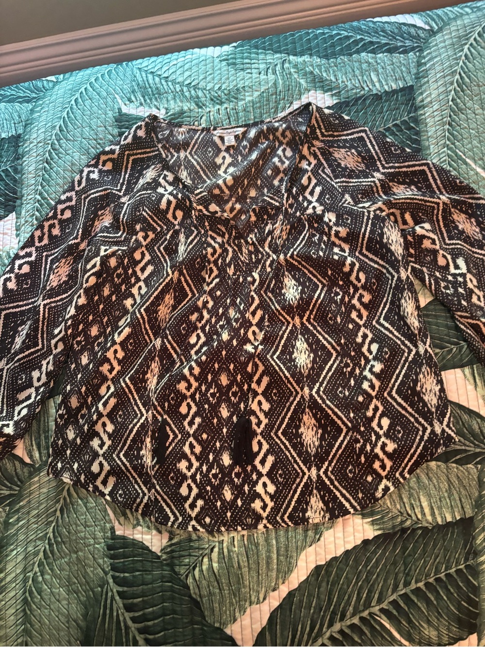American eagle Aztec Print Long Sleeve Blouse in Black & Cream